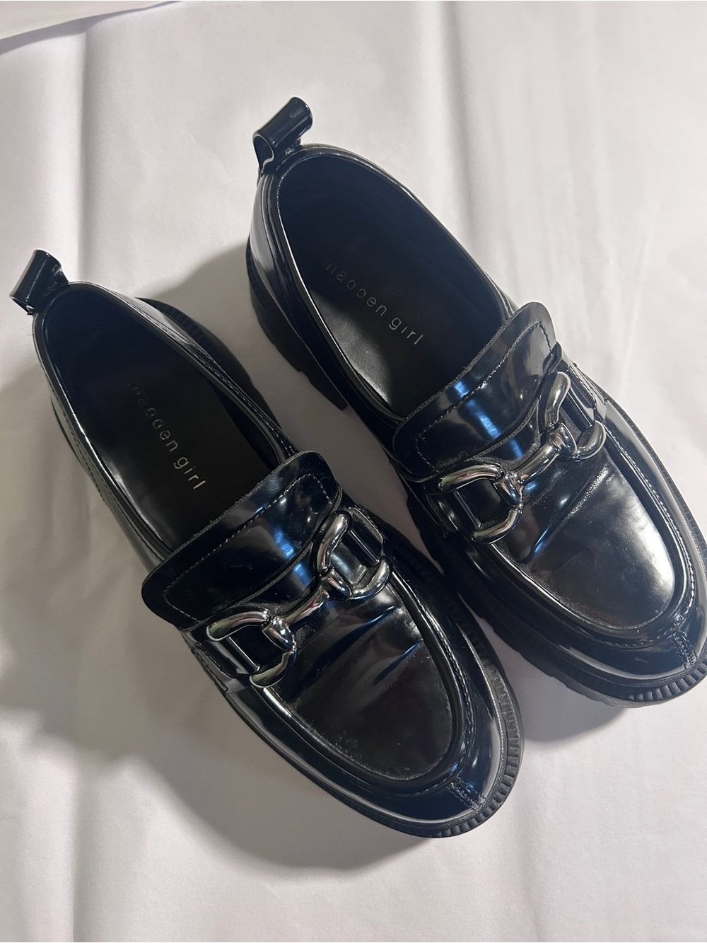 Madden Girl 90s inspired Black Patent Loafers with Metal Bit Academia Poet 8.5